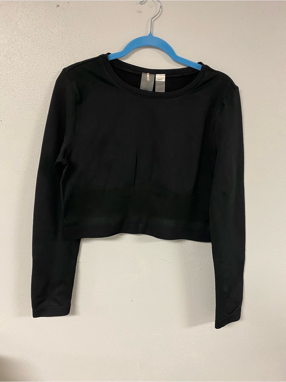 Women’s Black Long Sleeve Crop Top. NWT. Size XXL